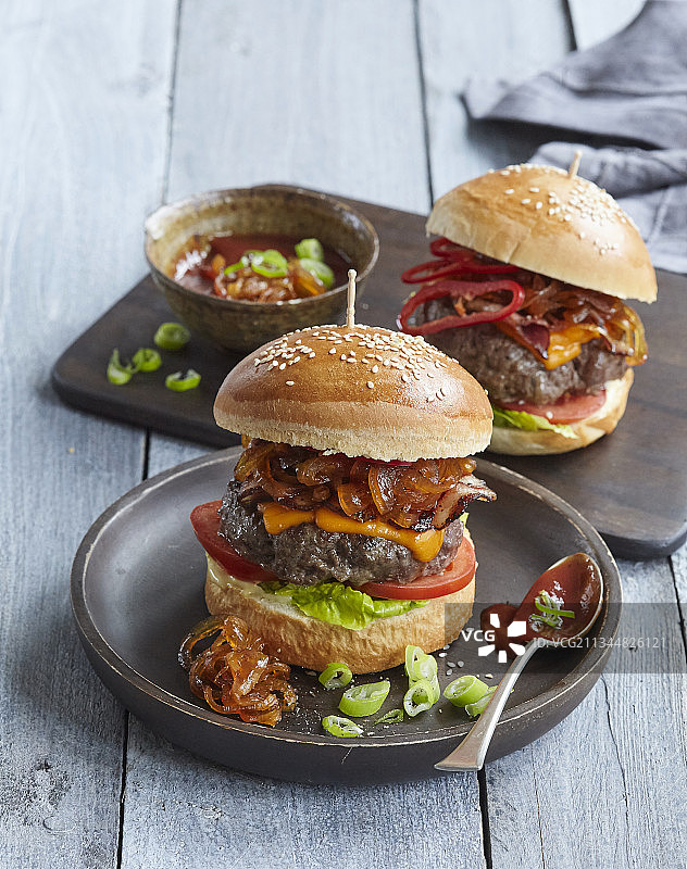 焦糖洋葱牛肉汉堡图片素材