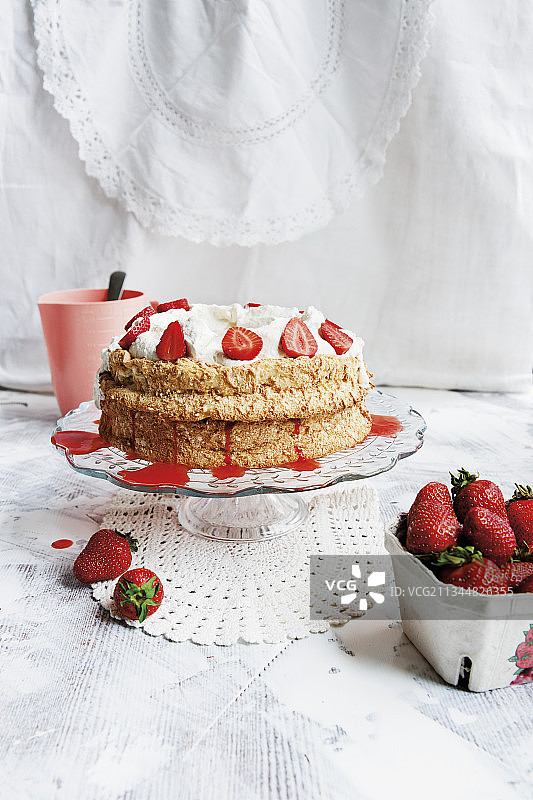 草莓天使蛋糕图片素材