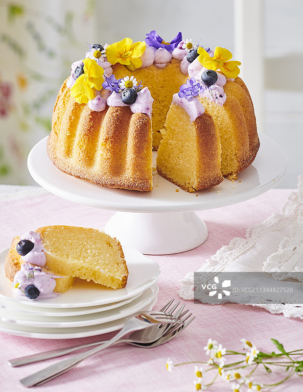 蓝莓奶油柠檬蛋糕图片素材