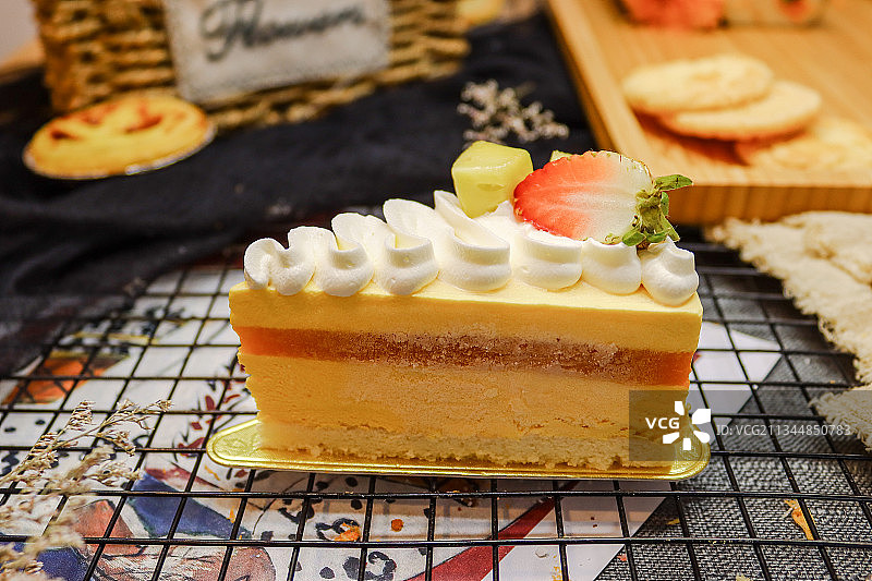 草莓蛋糕图片素材