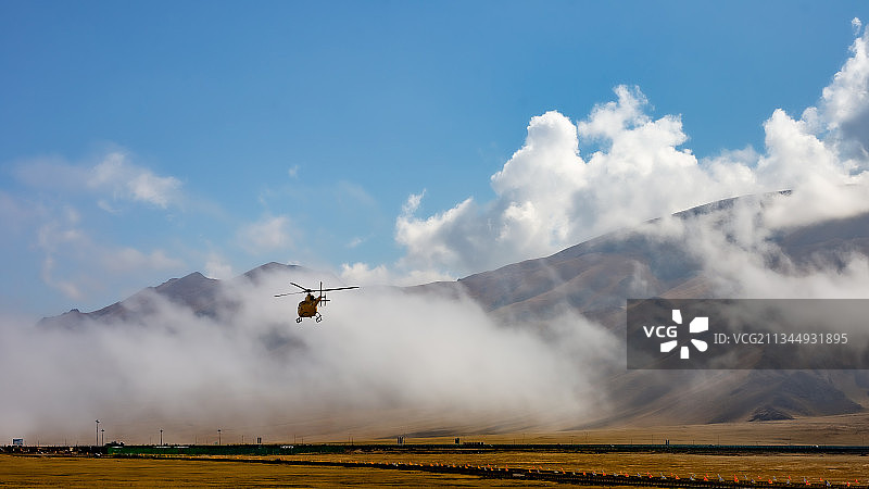 飞向云宵图片素材