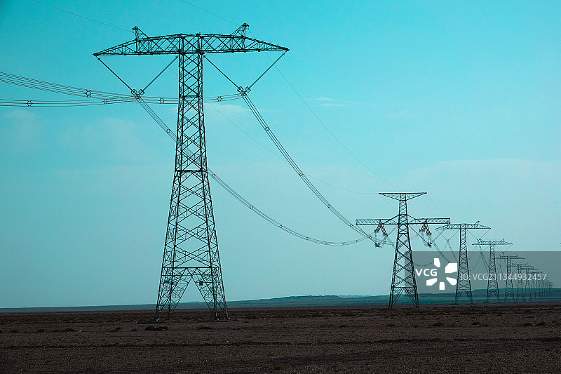 电能输送高速路图片素材