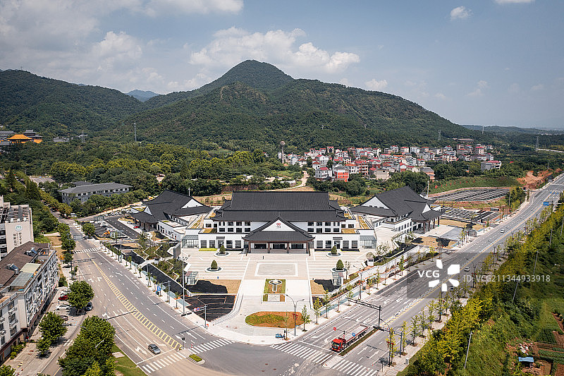 金华北山风景区游客中心航拍金华北山风景区游客中心航拍图片素材