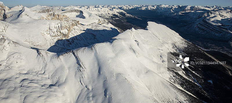 冬季的雪山图片素材