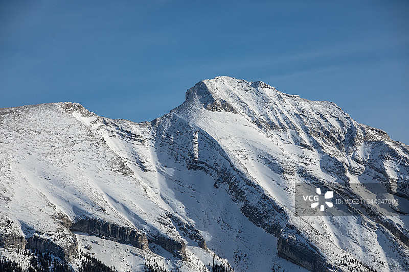 冬季的雪山图片素材