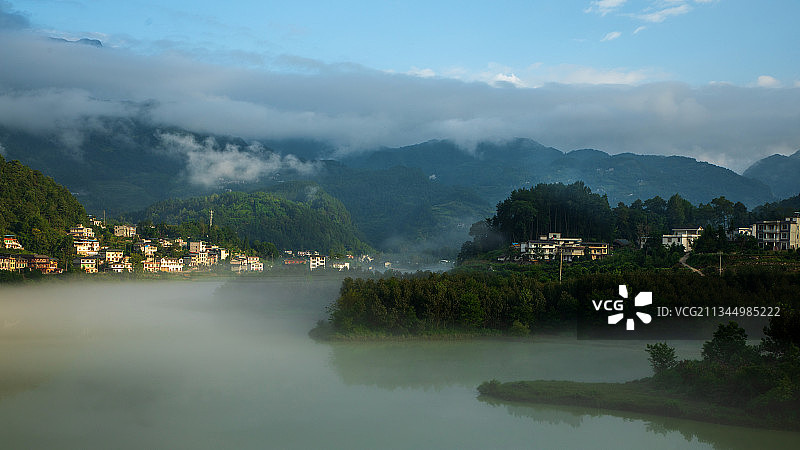 湖北恩施屯堡乡雨后风景图片素材