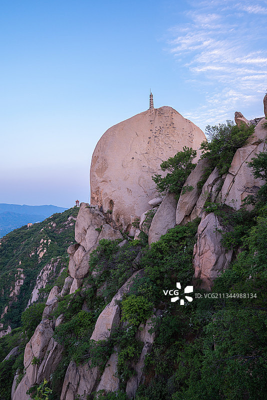 凤凰岭飞来石塔图片素材