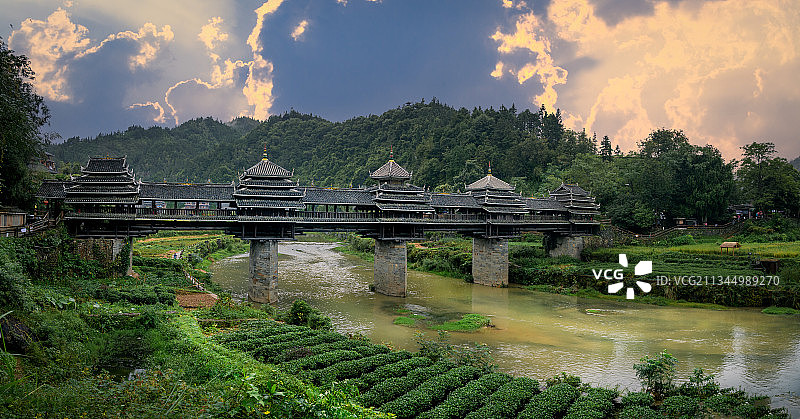中国广西柳州侗族程阳八寨永济桥和风雨桥古建筑图片素材