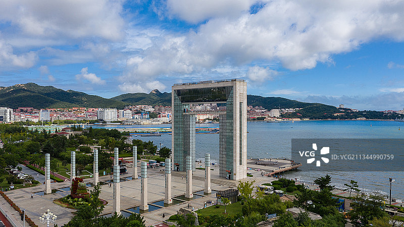 山东威海幸福门地标建筑图片素材