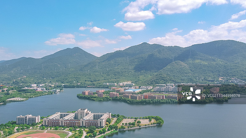 航拍泉州市洛江区马甲镇仰恩大学校园风景图片素材