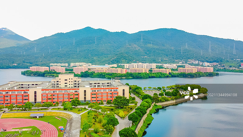 航拍泉州市洛江区马甲镇仰恩大学校园风景图片素材