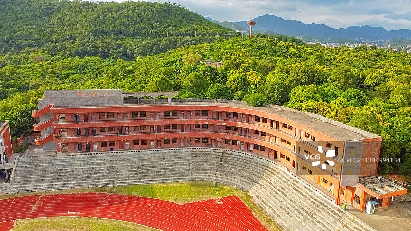 航拍泉州市洛江区马甲镇仰恩大学校园风景图片素材