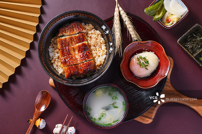 烤鳗鱼饭套餐图片素材