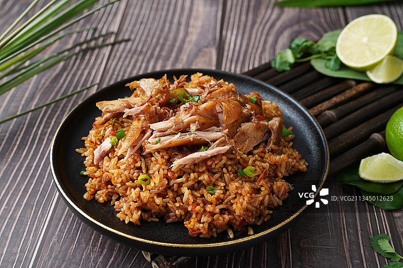 烧鸡酱油炒饭图片素材