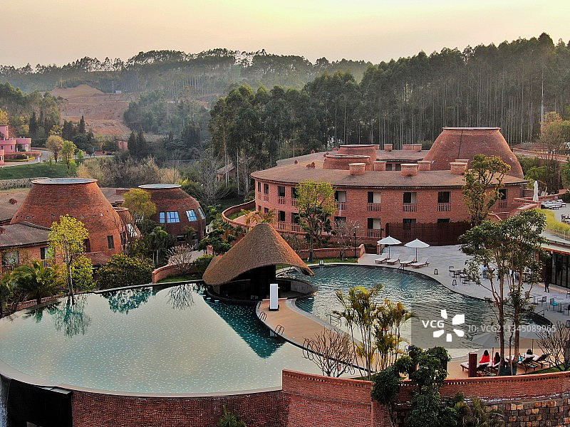 东风韵景区是一个集高端休闲养生度假于一体的现代农业旅游综合体图片素材