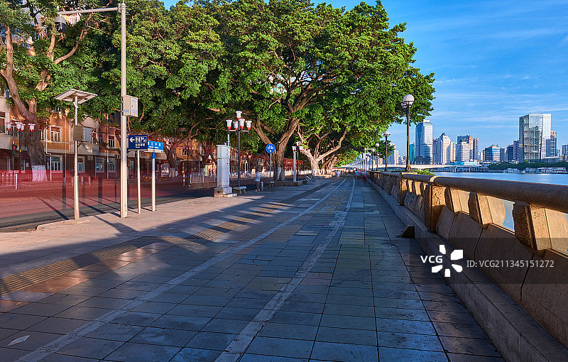 中国广州珠江滨江路街道景观图片素材
