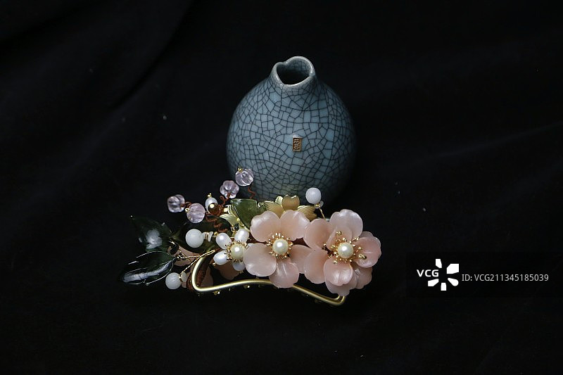 中国古代古风料器花发夹图片素材