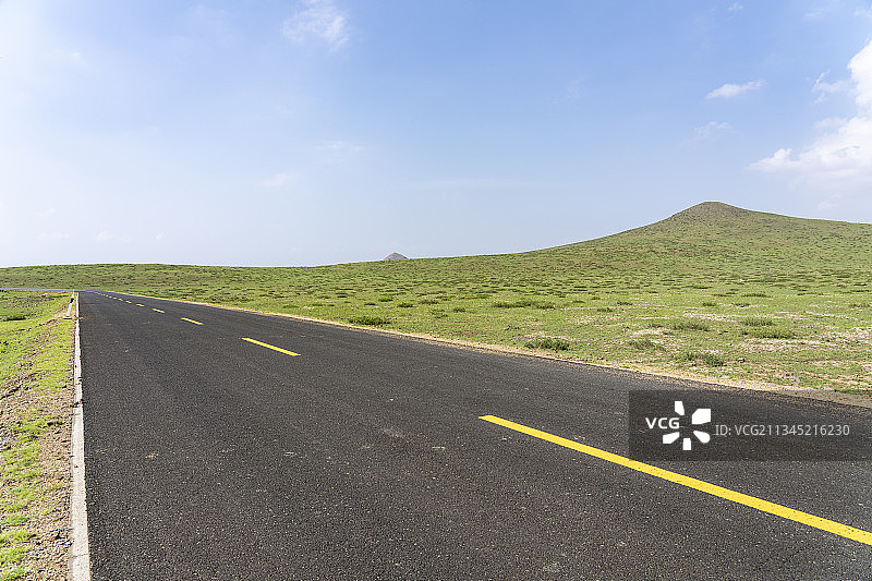 火山草原公路背景图片素材