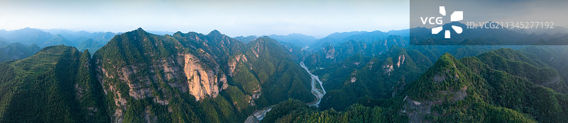 陕西宝鸡秦岭山风光图片素材