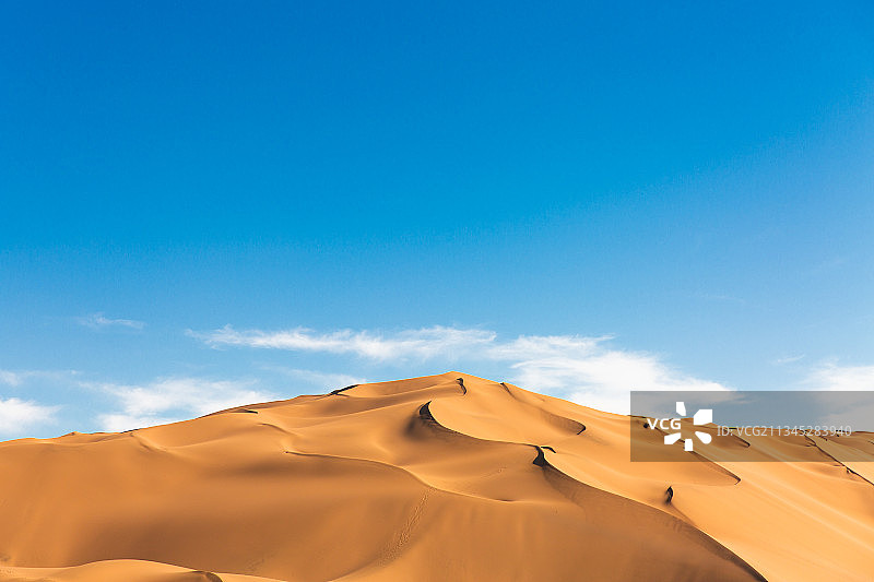 新疆吐鲁番鄯善库木塔格沙漠风光图片素材