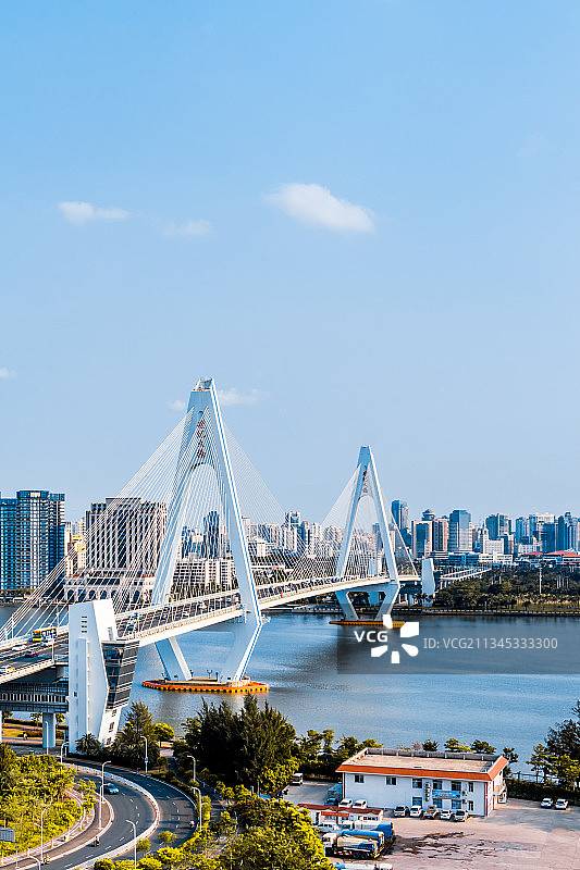 中国海南海口海甸河世纪大桥高视角晴天风光图片素材