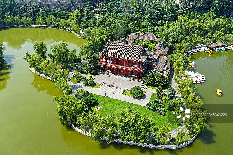 俯瞰瀛洲+陕西省西安市碑林区兴庆宫公园图片素材