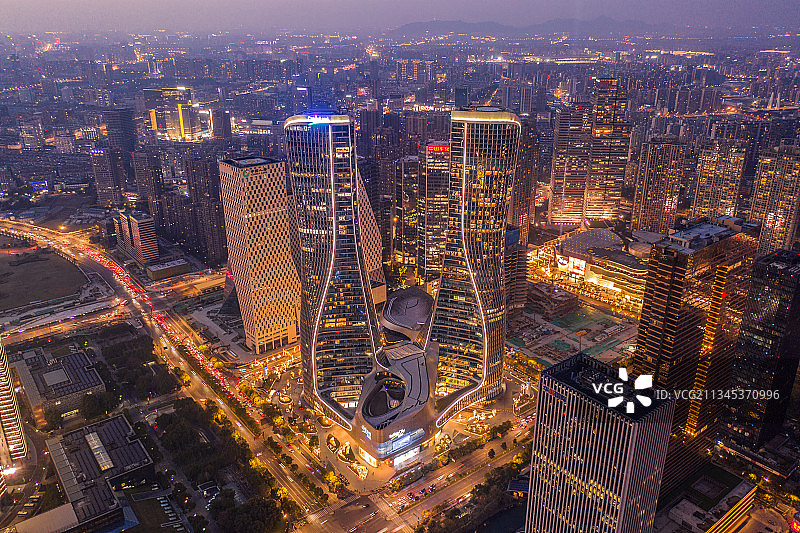 杭州来福士夜景航拍图片素材