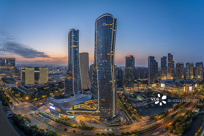 杭州来福士双子塔夜景图片素材