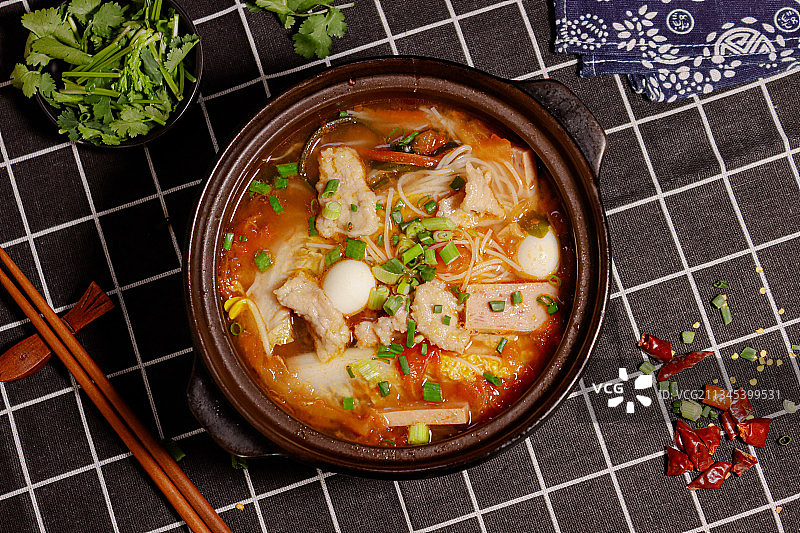 三鲜砂锅米线图片素材