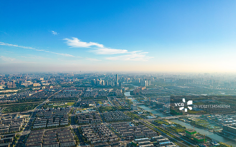 中国河南省郑州市郑东新区城市风光航拍全景图图片素材