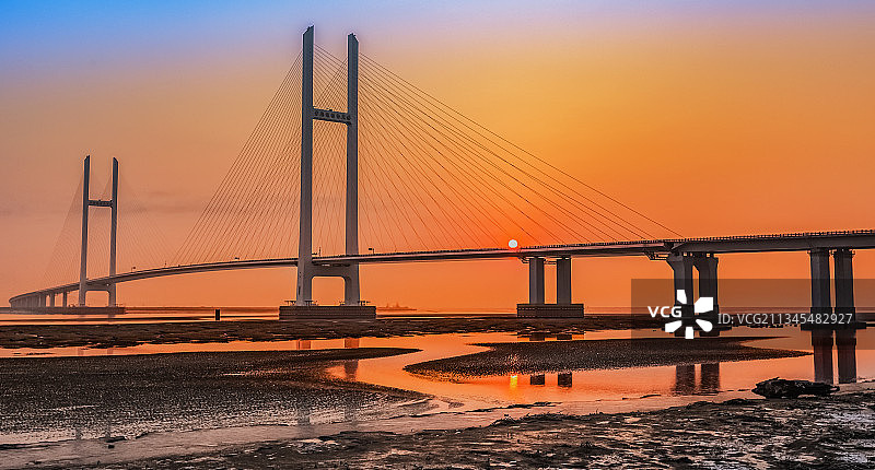 鸭绿江日出图片素材