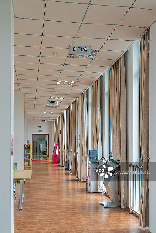室内 明亮 过道 图书馆 无人 学习图片素材