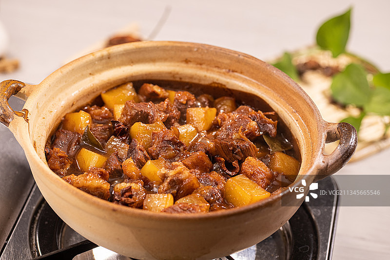 牛腩萝卜煲图片素材