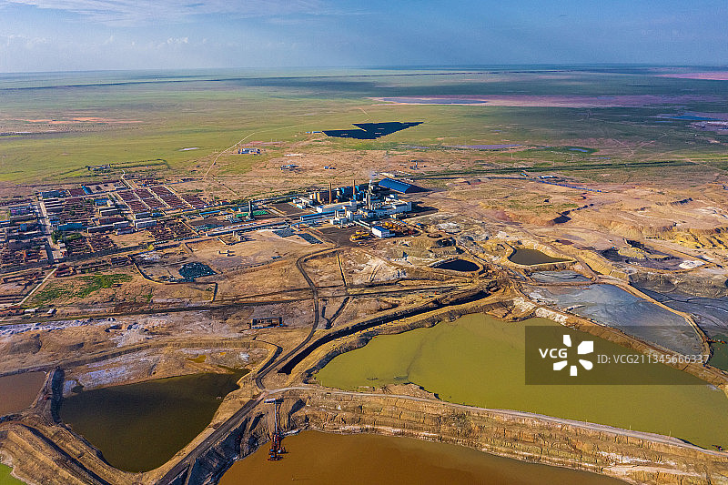 航拍锡林郭勒盟查干诺尔碱矿盐湖图片素材