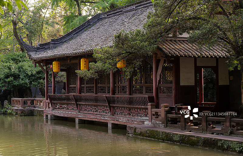 晴天下崇州罨画池陆游祠园林风景图片素材