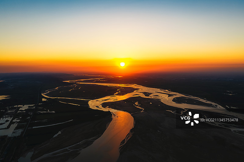 黄河河南郑州段夏季日落风光户外航拍视角图片素材
