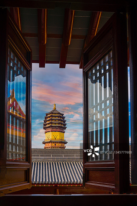 窗外的寿胜寺图片素材