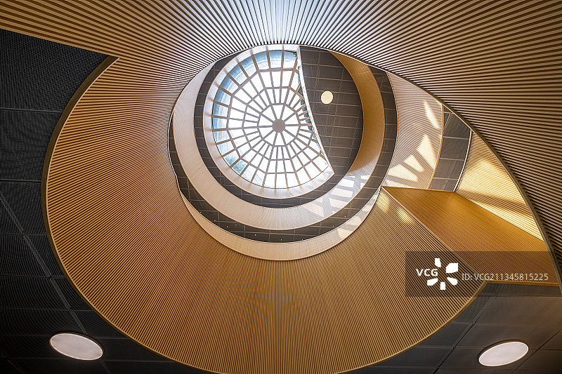 厦门弘爱妇产医院旋转楼梯图片素材