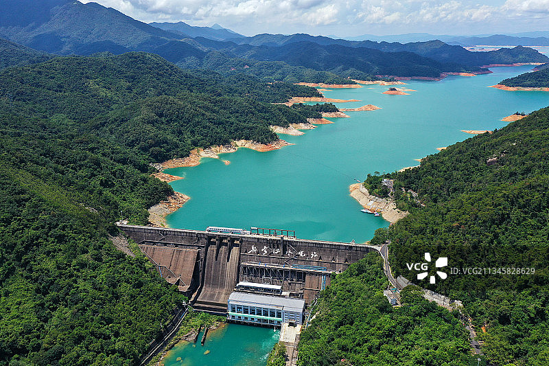 广东省河源市东源县万绿湖新丰江水库大坝景区航拍图片素材