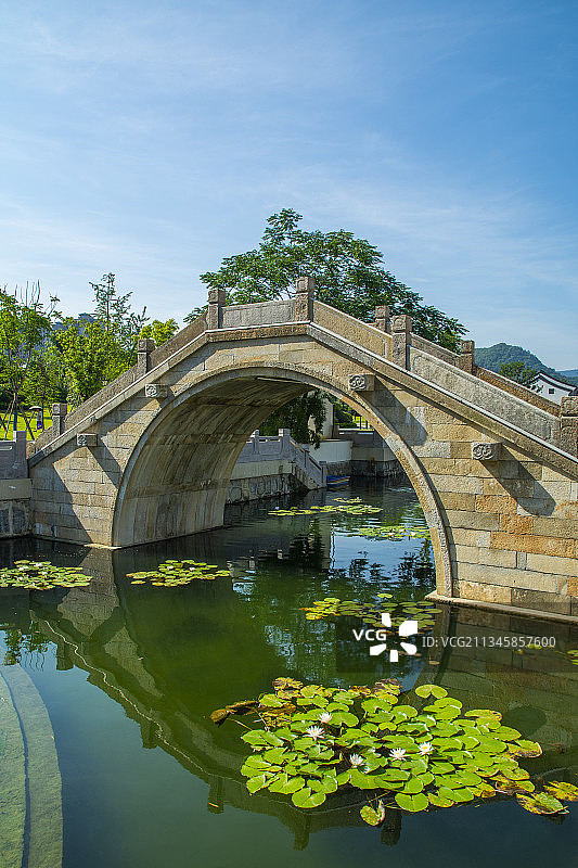 杭州余杭区 闲林老街 闲林埠老街  江南风格 园林石拱桥图片素材