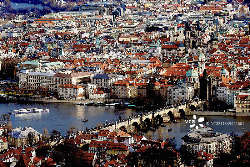 艳阳下的古城图片素材