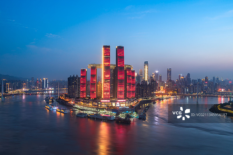 从喜马拉雅公寓看重庆来福士广场全景图片素材