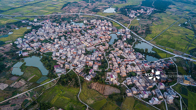 江西新余农村村庄全景图片素材