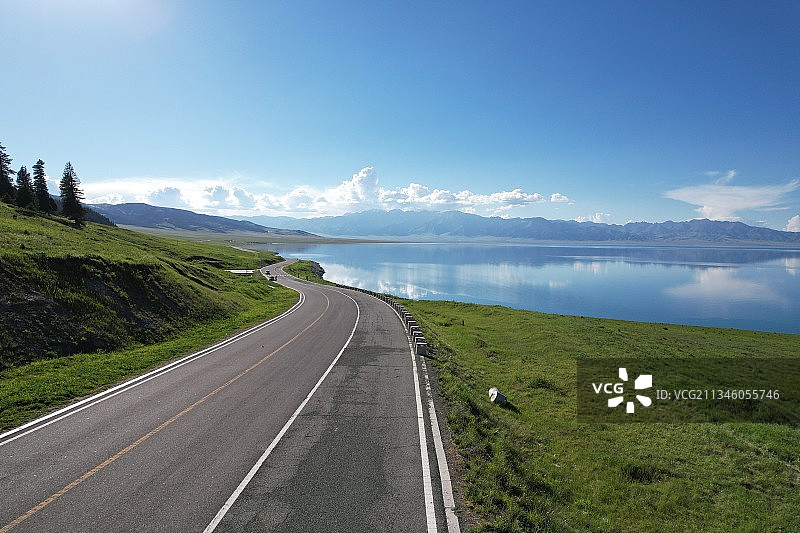 赛里木湖图片素材