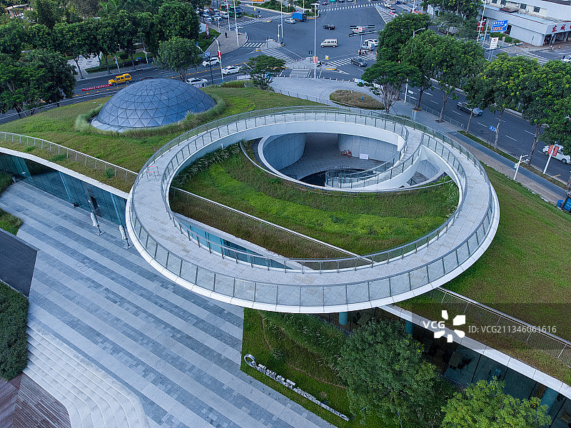 中国深圳松岗碧道之环覆土建筑航拍视角图片素材
