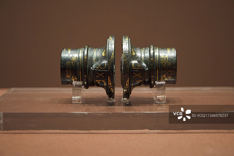 汉代马车铜构件图片素材