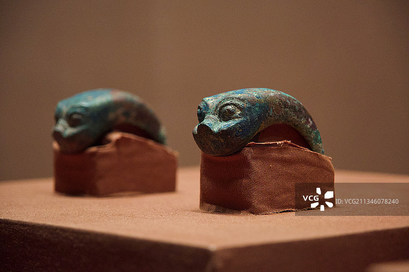 汉代马车铜构件图片素材