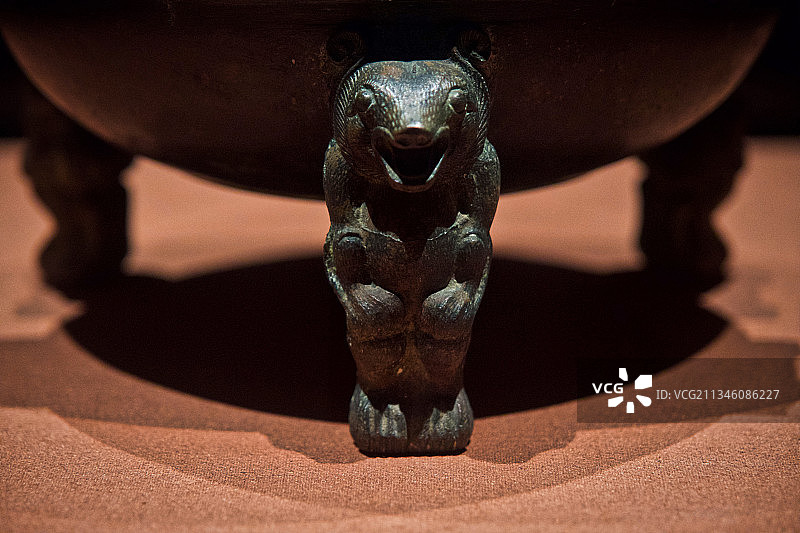 青铜鼎图片素材