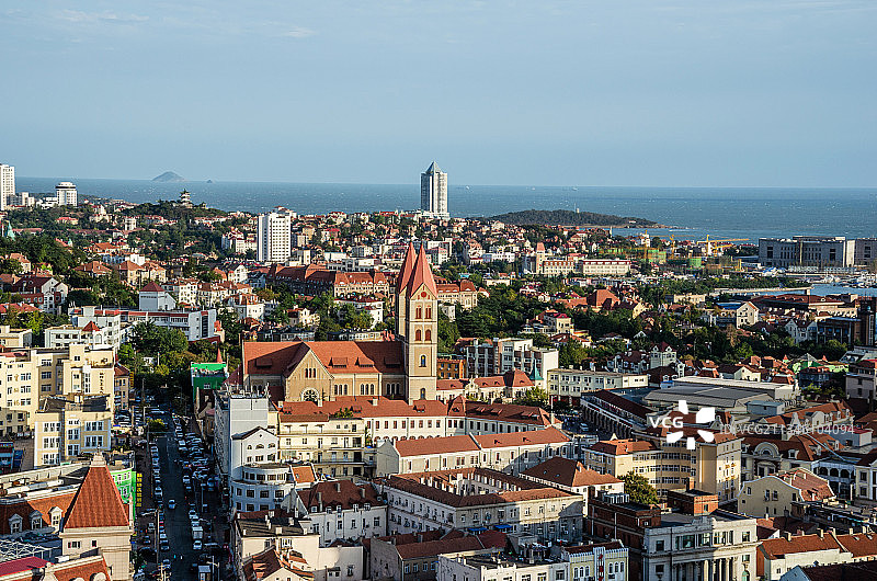 山东省青岛市老城区教堂天际线图片素材