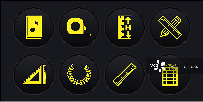 三角尺、交叉铅笔和月桂树素材图片素材